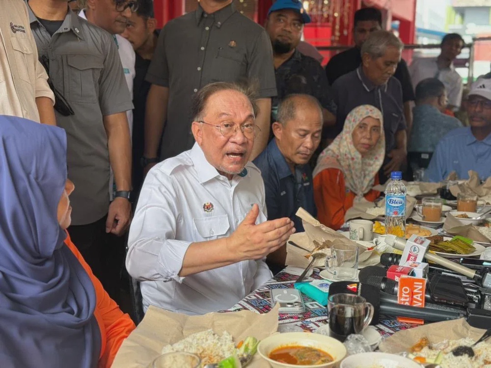 Image from: Orang-orang politik tergelincir sahaja yang mengeluh paling kuat -PM Anwar
