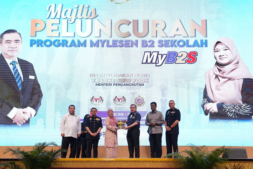Image from: Percuma! 60,000 Pelajar B40 Bakal Terima Lesen Motosikal Menerusi MyB2S