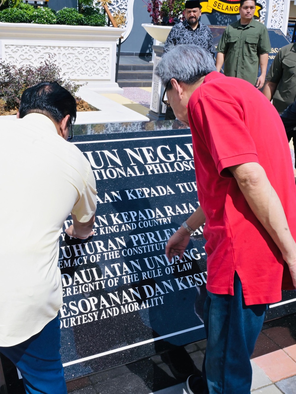 Image from: Sultan Selangor saran wakil rakyat DAP hayati makna Rukun Negara, hormati Institusi Raja