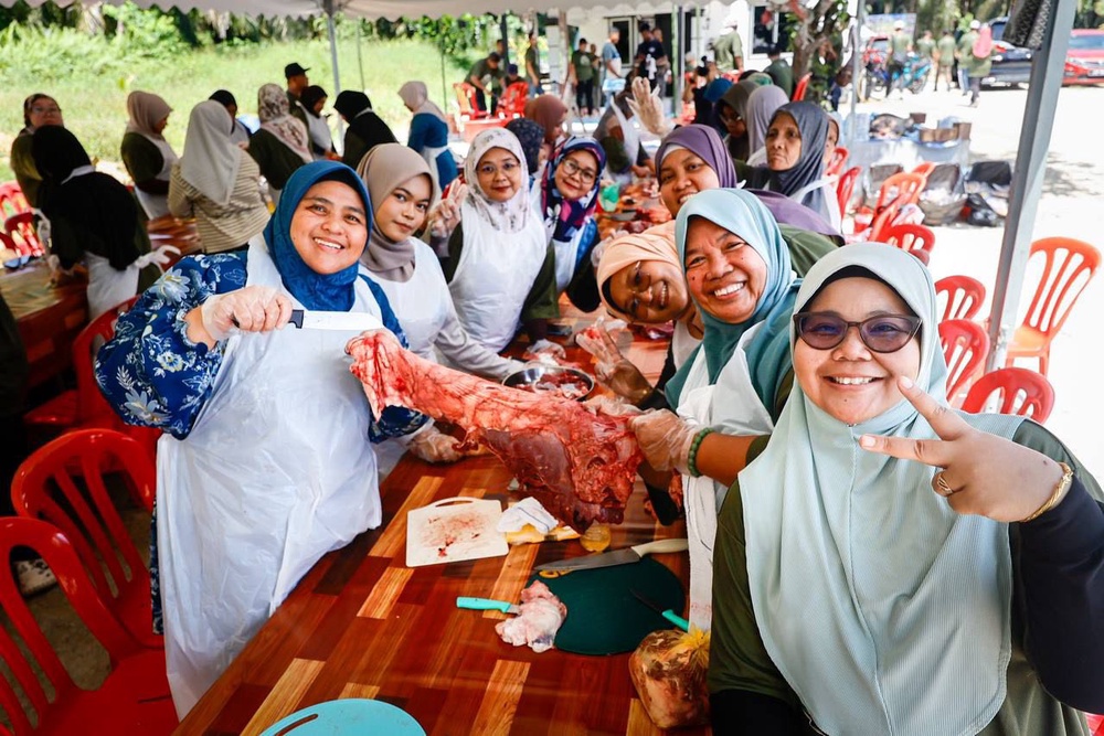 Image from: Buat rakyat Johor, Agong berkenan kurnia 148 ekor lembu korban tahun ini