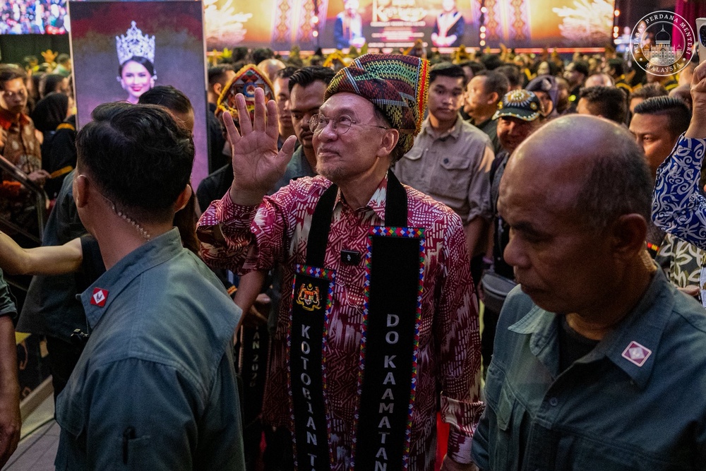 Image from: Peruntukan menteri & kementerian dipotong, dana disalur semula ke rakyat -PM Anwar