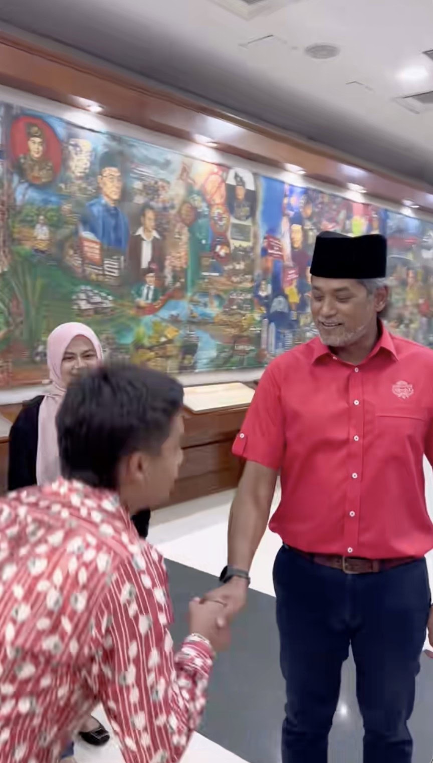 Image from: Ammar Ahyan ramai peminat! Dipuji tinggi adab, ada aura pemimpin