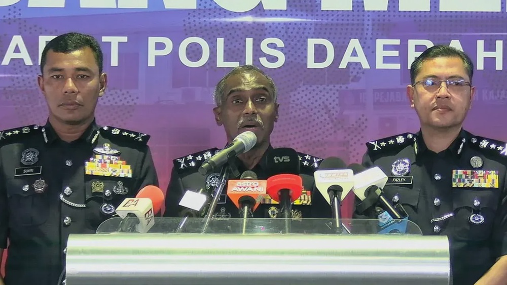Image from: Fitnah tak berasas! Azam Baki pertimbang saman Albert Tei – “Saya tidak pernah bercakap dengannya…”
