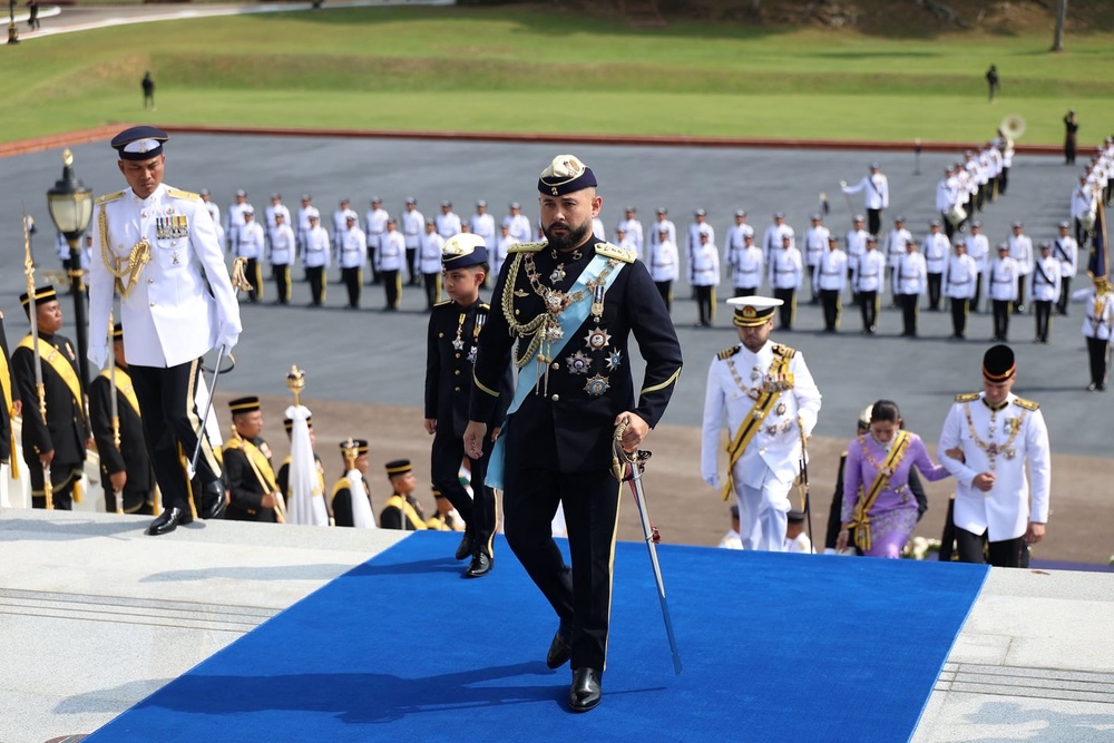 Image from: TMJ zahir dukacita, institusi ketenteraan diperguna demi populariti media sosial
