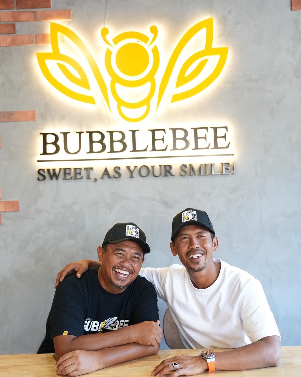 Image from: Selepas lima tahun dingin, Shuib terharu Rahim angkat ‘call’ – “Rindu, dia macam abang saya sendiri”