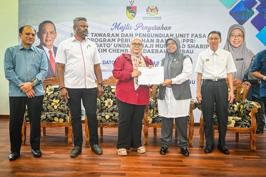 Image from: KPKT terus perkasa agenda perumahan! Serah 301 surat tawaran PPR Rembau Fasa 2