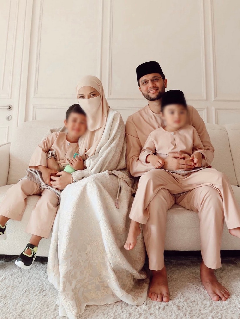Image from: Nampak ‘baby bump’, netizen dakwa Neelofa hamil anak ketiga?