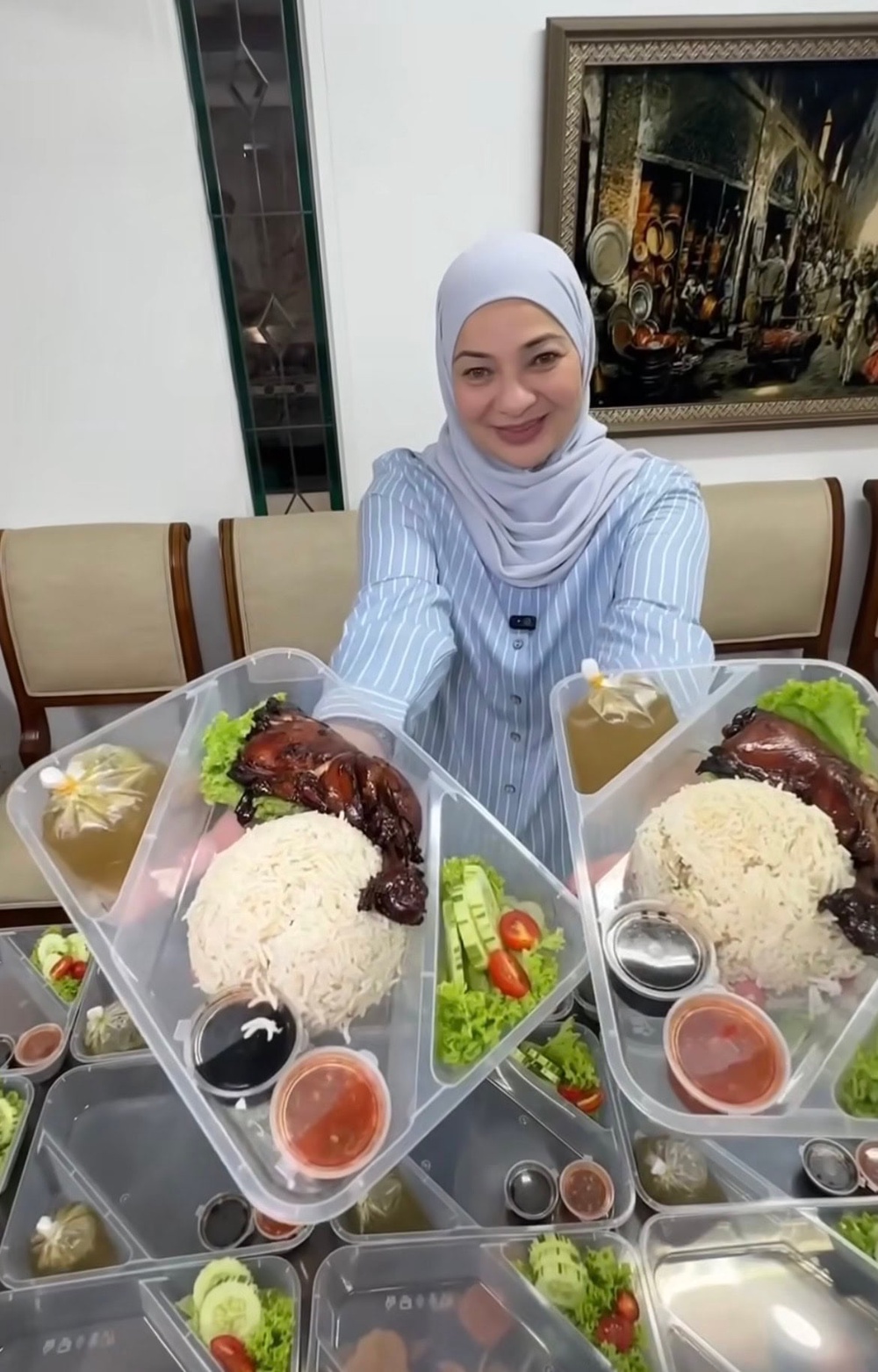 Image from: Setelah nasi ayam RM26 viral, makanan ini jadi meledak – Noor Kartini gembira peniaga kena tempias rezeki
