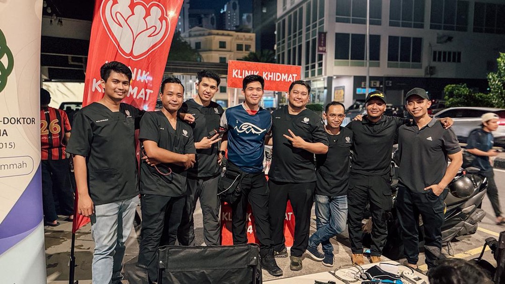 Image from: RM1 pun mereka tak mampu.. sebab itu doktor ini turun sendiri ke jalanan bantu gelandangan
