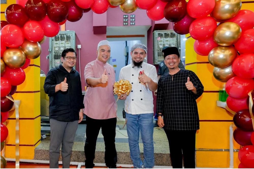 Image from: Dari gerai ke restoran dikenali! Capati lembut warisan ayah jadi inspirasi