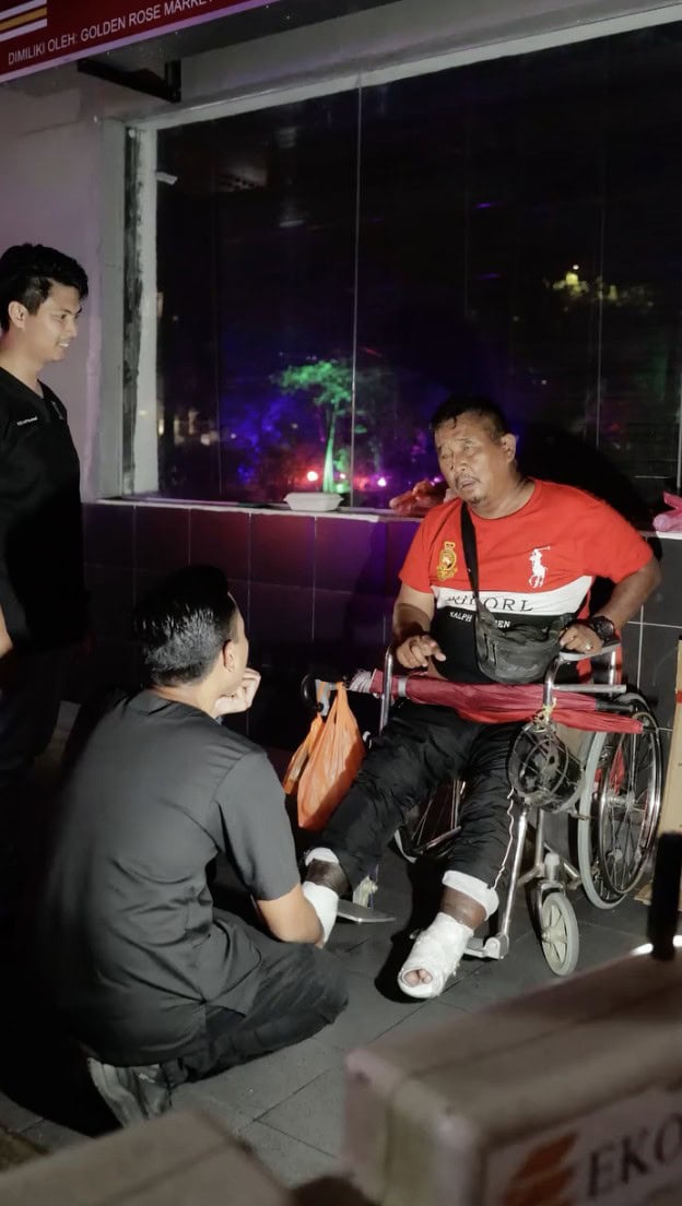 Image from: RM1 pun mereka tak mampu.. sebab itu doktor ini turun sendiri ke jalanan bantu gelandangan