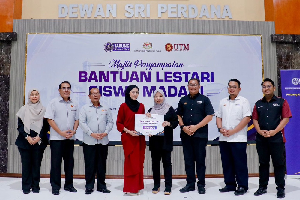Image from: PTPTN terus prihatin, salur RM62,500 Bantuan Lestari Siswa Madani kepada 125 pelajar UTM
