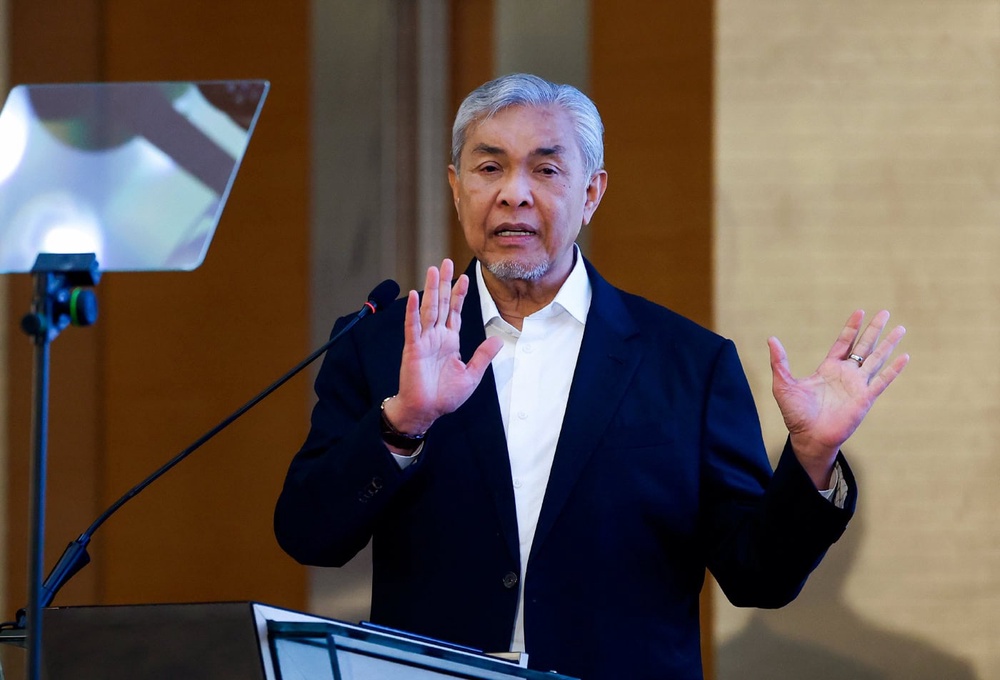 Image from: PRN Negeri Sembilan: Jangan sentuh isu 3R! Hormati teguran Istana Negeri Sembilan – Zahid