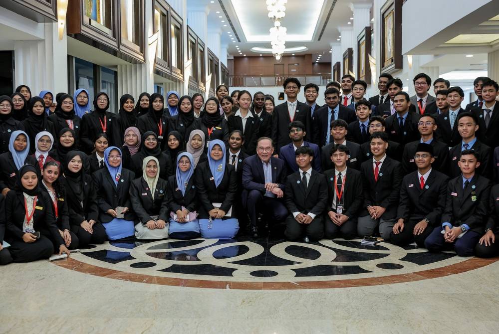 Image from: Tingkatan Enam kekal bawah KPM! Perkukuh identiti prauniversiti – PM Anwar