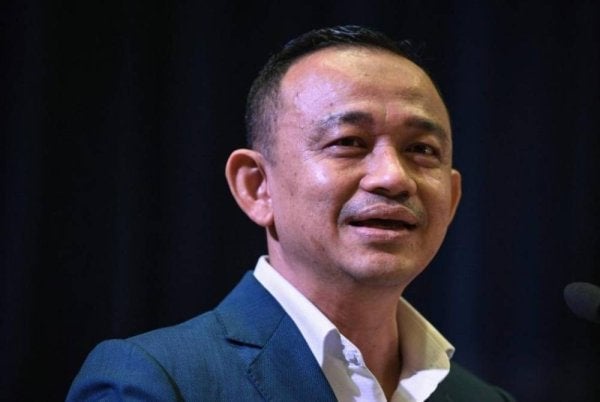 Image from: Debat Maszlee-Onn Hafiz: “Kalau perlu, saya sedia menyediakan pentas di RTM” -Fahmi
