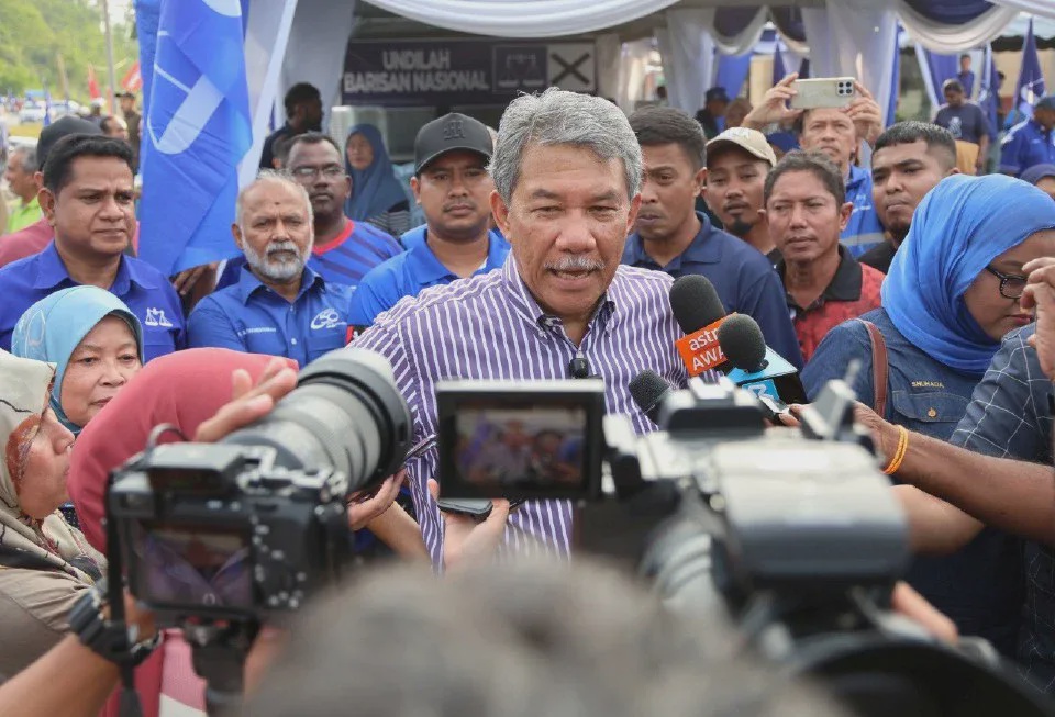 Image from: Tiada arahan letak jawatan! PM hanya ingatkan menteri jaga disiplin, profesionalisme – Fahmi