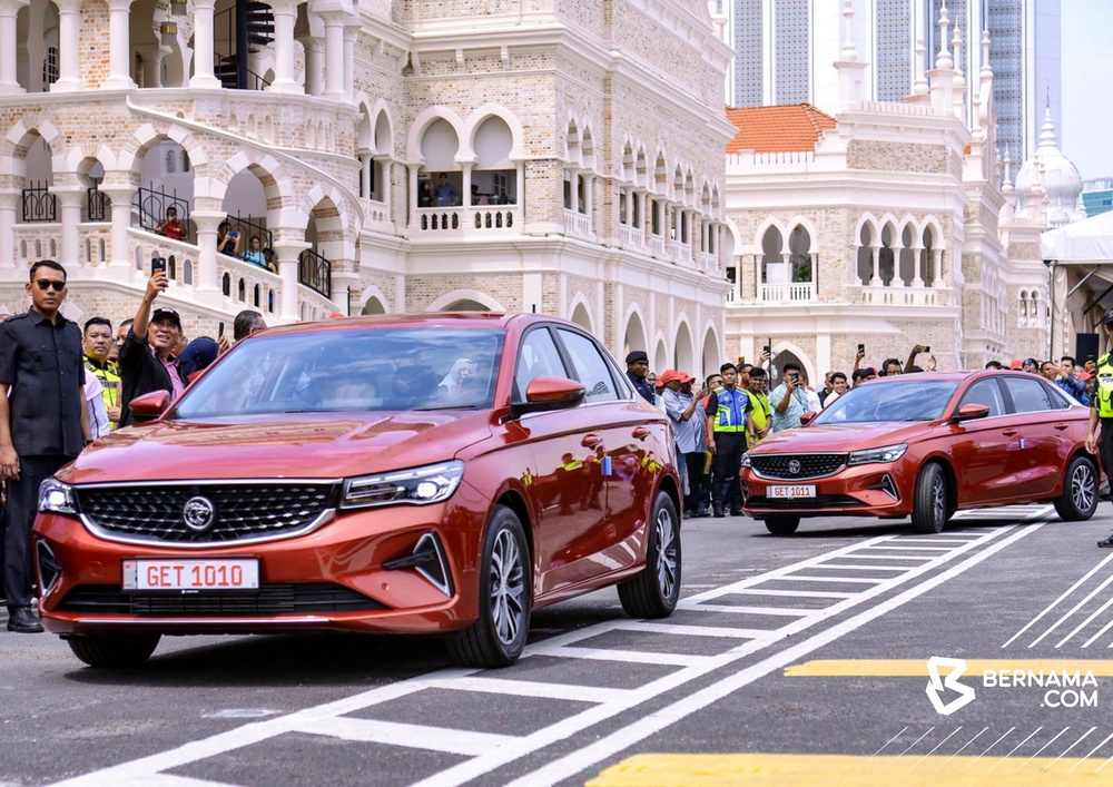 Image from: Detik bersejarah! Proton S70 rasmi jadi teksi baharu, pemandu kini tak perlu pajak lagi