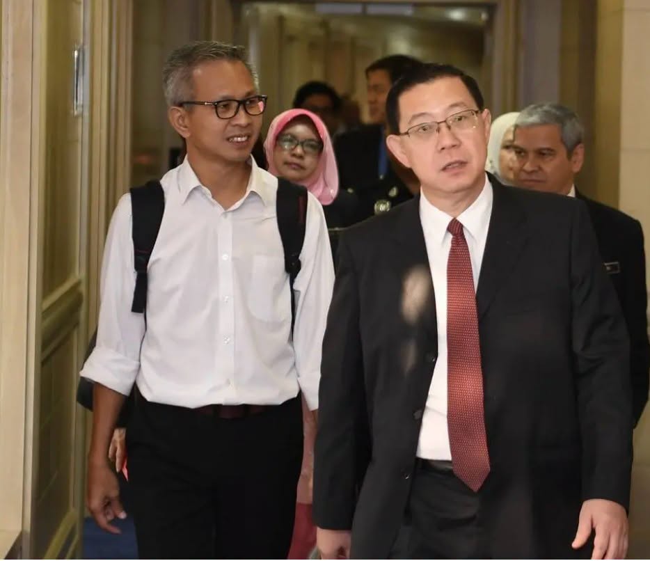Image from: Sultan Selangor puji Najib mulakan LRT3, DAP ditegur tak faham projek