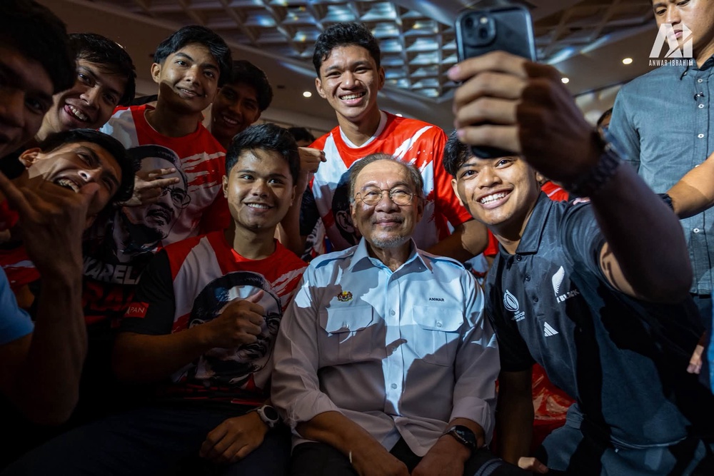 Image from: DAP tidak pernah pertikai hak Melayu! PM Anwar sangkal naratif parti perkauman