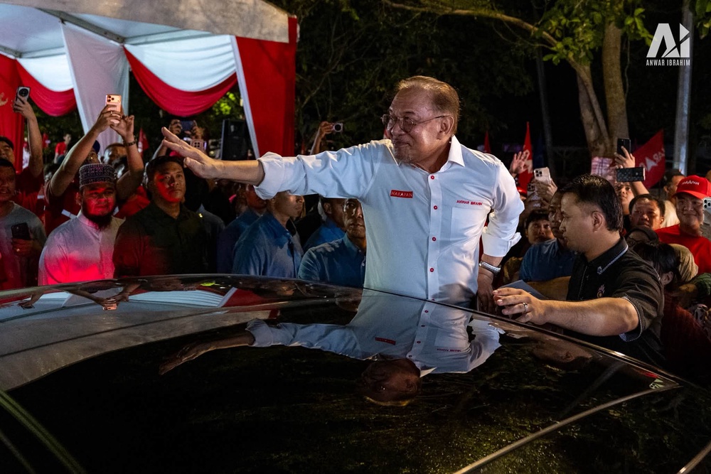 Image from: Mereka bubar DUN awal kerana rasa cukup kuat untuk berkuasa kembali – PM Anwar