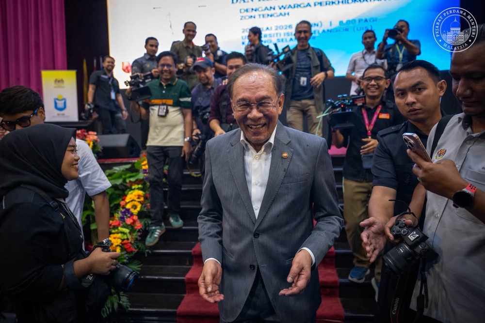Image from: Tegas demi negara! PM Anwar mohon maaf kepada penjawat awam jika nada teguran kedengaran keras