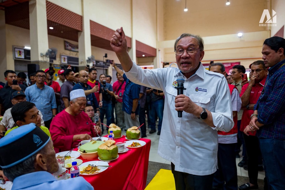 Image from: Umum naikkan SARA waktu PRN? Hamzah dakwa Anwar makin terdesak raih sokongan rakyat