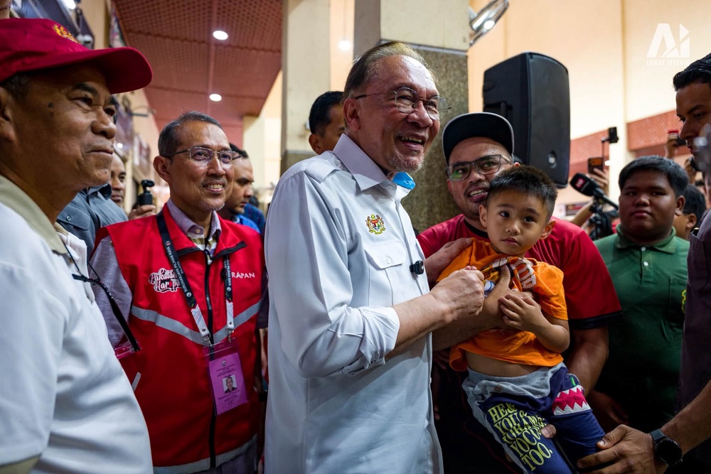 Image from: “Kita dengar rintihan rakyat… Kerajaan akan naikkan kadar SARA dalam masa terdekat” – PM Anwar