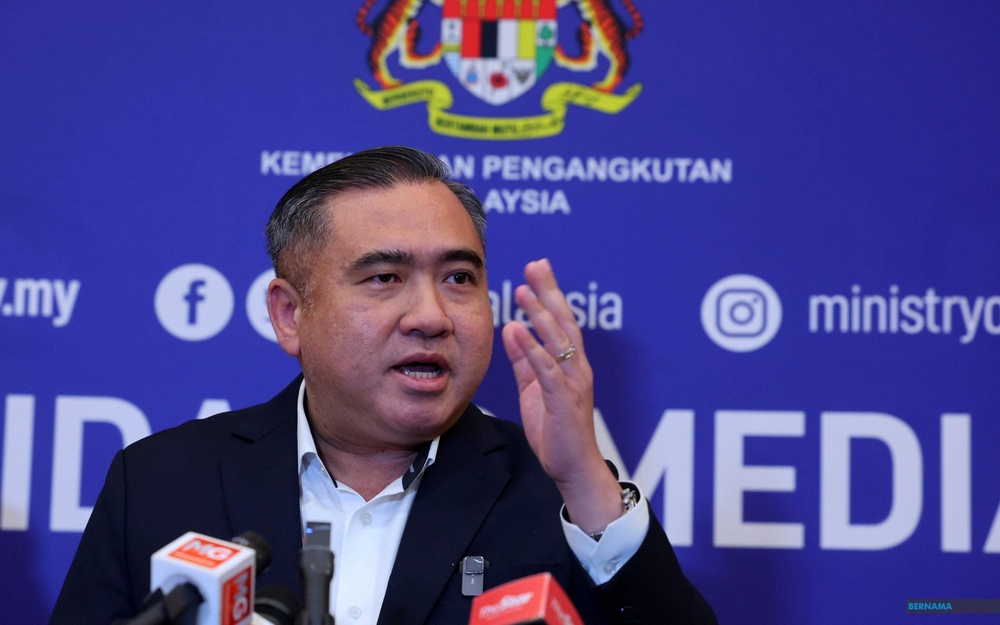 Image from: Tak kira parti politik! Saman konvoi kempen PH tanpa helmet – Loke