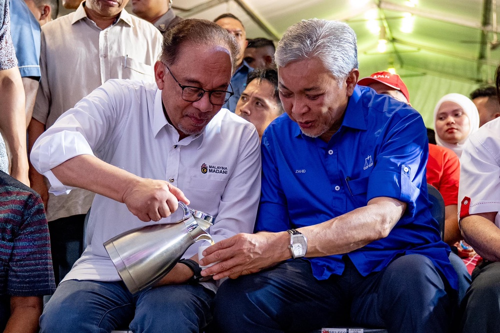 Image from: Marilah kita sama-sama memohon maaf, bersahahat semula – PM Anwar
