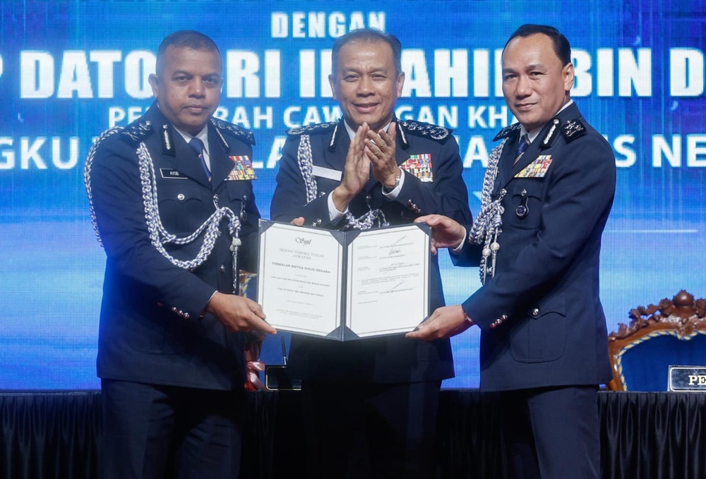 Image from: Ayob Khan titip pesan terakhir, jangan gadai maruah PDRM demi wang