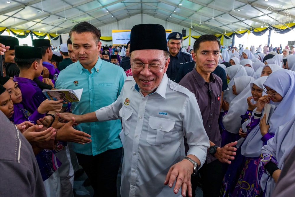 Image from: Jangan salah guna kedudukan! Letak jawatan jika serang rakan Kerajaan Persekutuan dalam PRN – Anwar