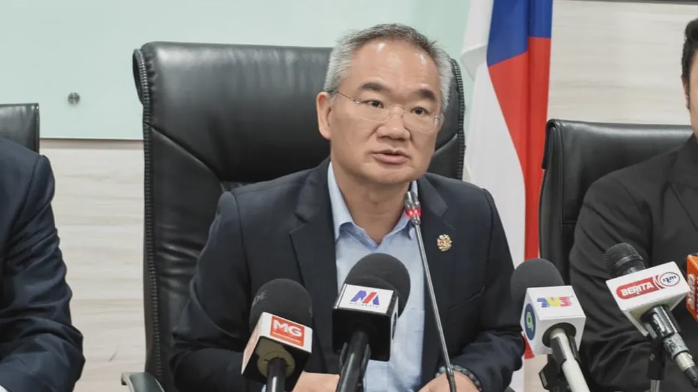 Image from: Keluar kerajaan Melaka? PM Anwar minta DAP tangguh keputusan -“Kalau boleh runding dulu…”
