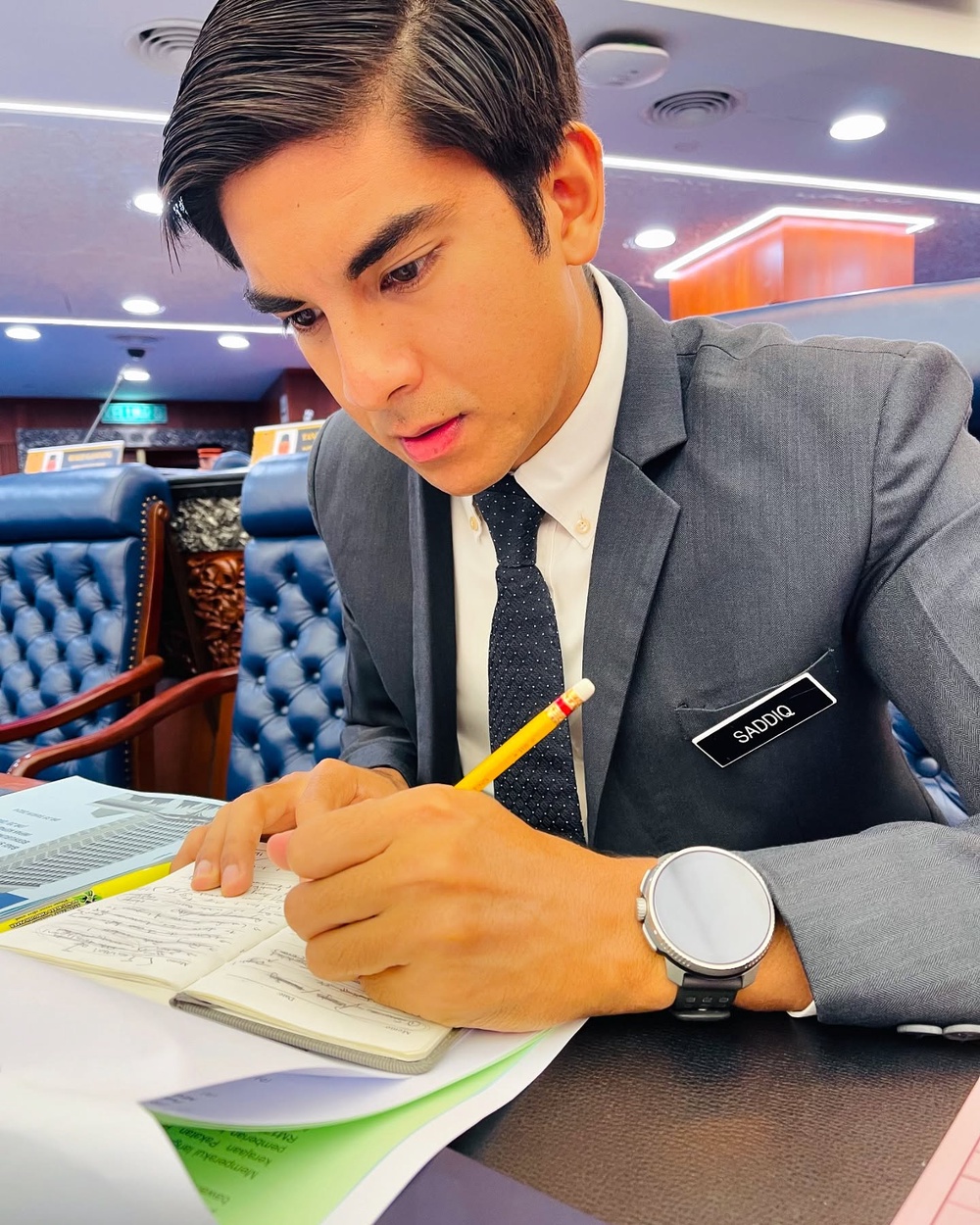 Image from: RM6.2 juta diagih untuk rakyat Muar, kehadiran di Parlimen 100% – Syed Saddiq