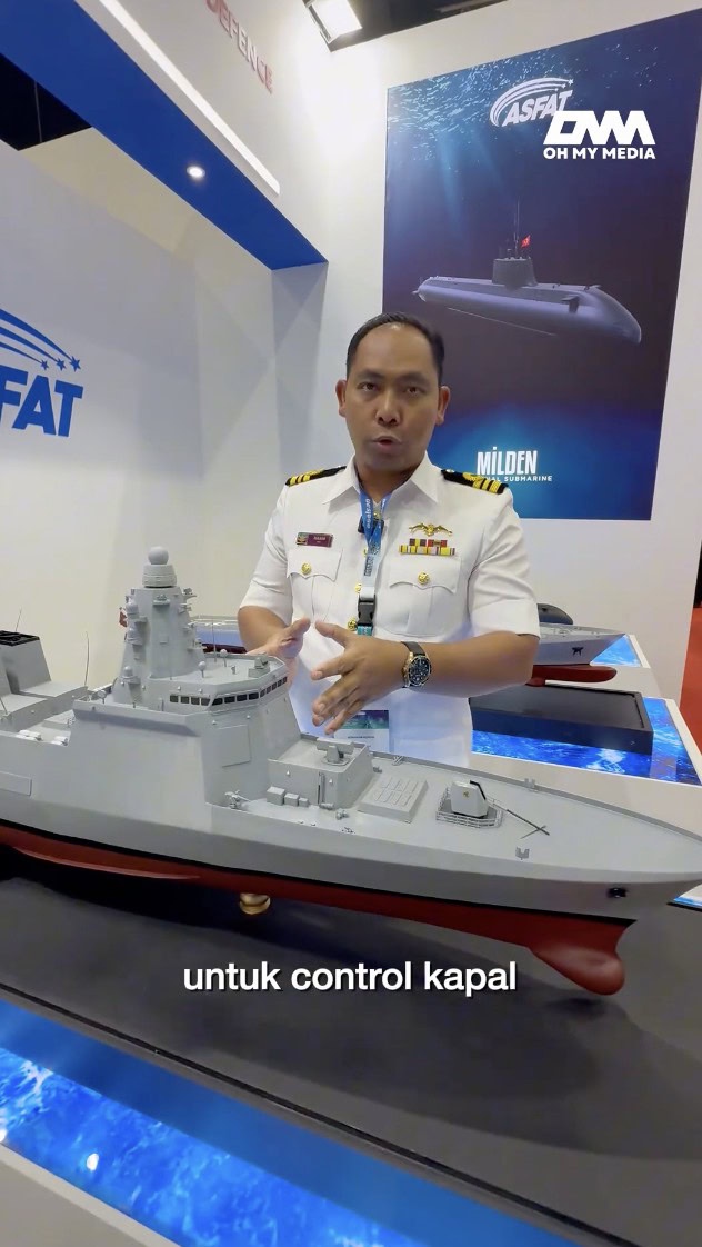 Image from: “Bila ahli politik bercakap..” – Submariner TLDM buktikan kapal selam boleh menyelam!