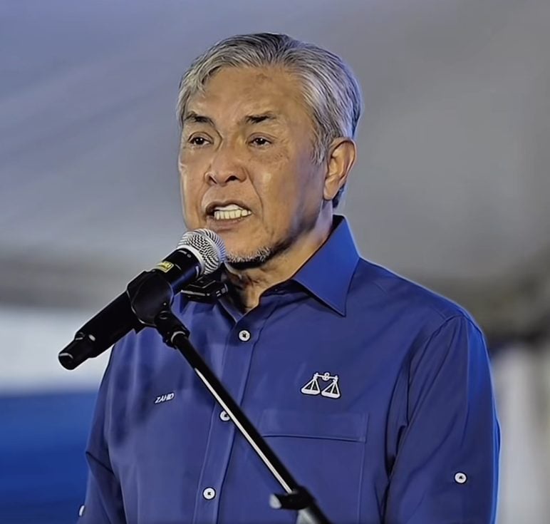 Image from: Ahmad Zahid tegaskan tiada ‘langkah Bangkok’, ‘langkah Dubai’ untuk jatuhkan Kerajaan Perpaduan