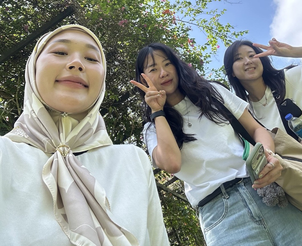 Image from: Maryam Younarae syukur jadi mualaf dengan rela hati – “Saya betul-betul yakin dengan Islam”