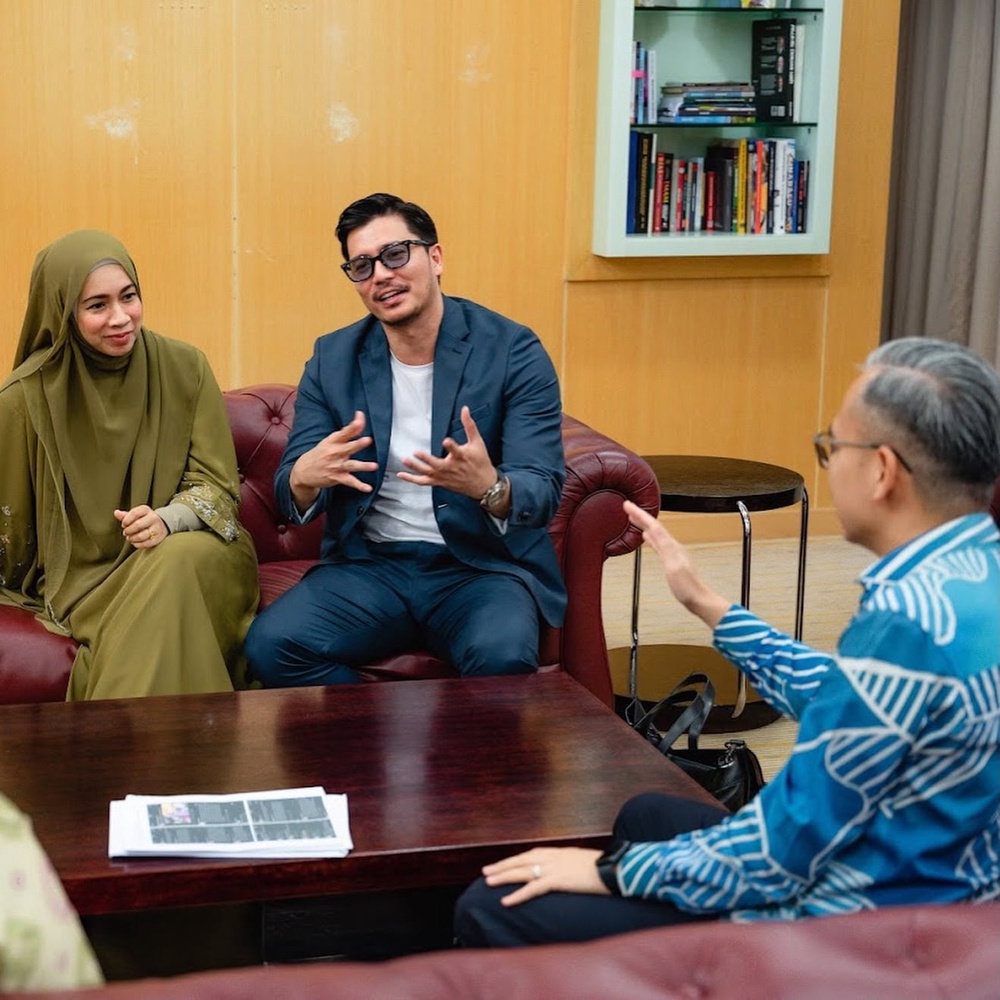 Image from: Difitnah Musang Berjanggut? Amira Othman, Fattah Amin takkan tarik laporan! Tetap cari pemfitnah