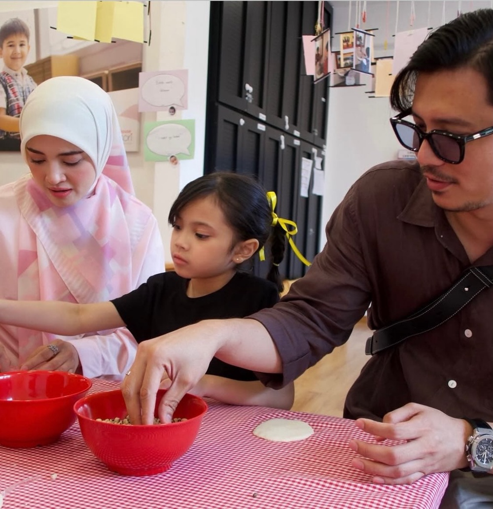 Image from: “Kami berdua ibu bapa Fatima…”- Fazura minta henti provokasi! Fokus co-parenting bersama Fattah Amin