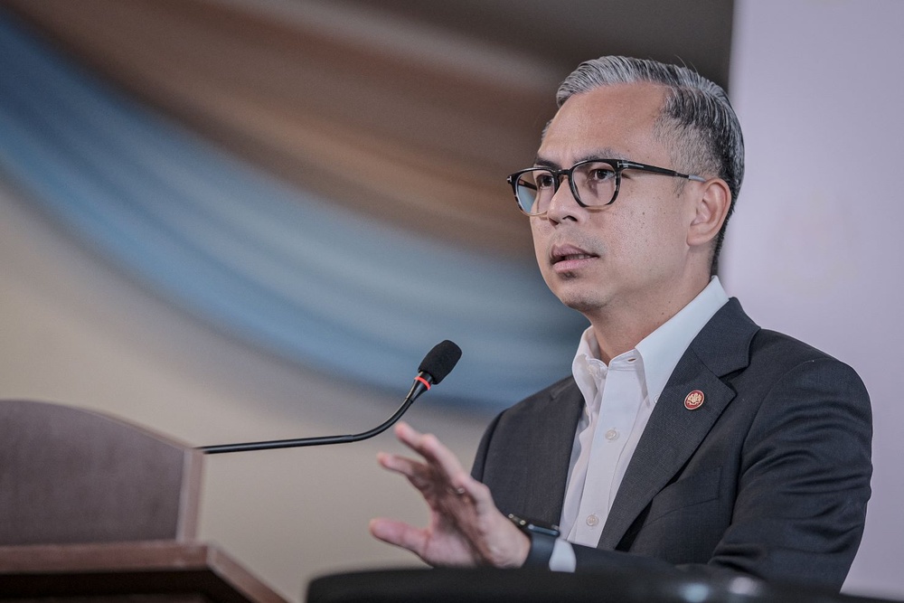 Image from: Fahmi sifatkan tindakan 8 Ahli Kongres AS biadab! -“Jangan campur urusan negara Malaysia”