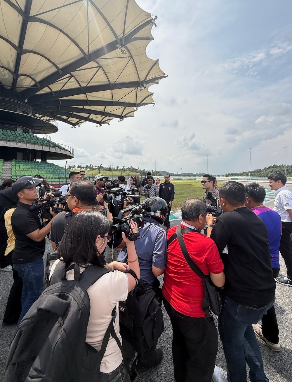 Image from: Tiket MADANI F1 masih dalam perbincangan, kerajaan teliti harga dan kuota – Mohammed Taufiq