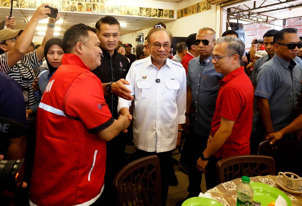 Image from: “Ada parti pakat mahu jatuhkan saya” – PM Anwar dakwa ketegasan banteras rasuah buat ramai tak senang