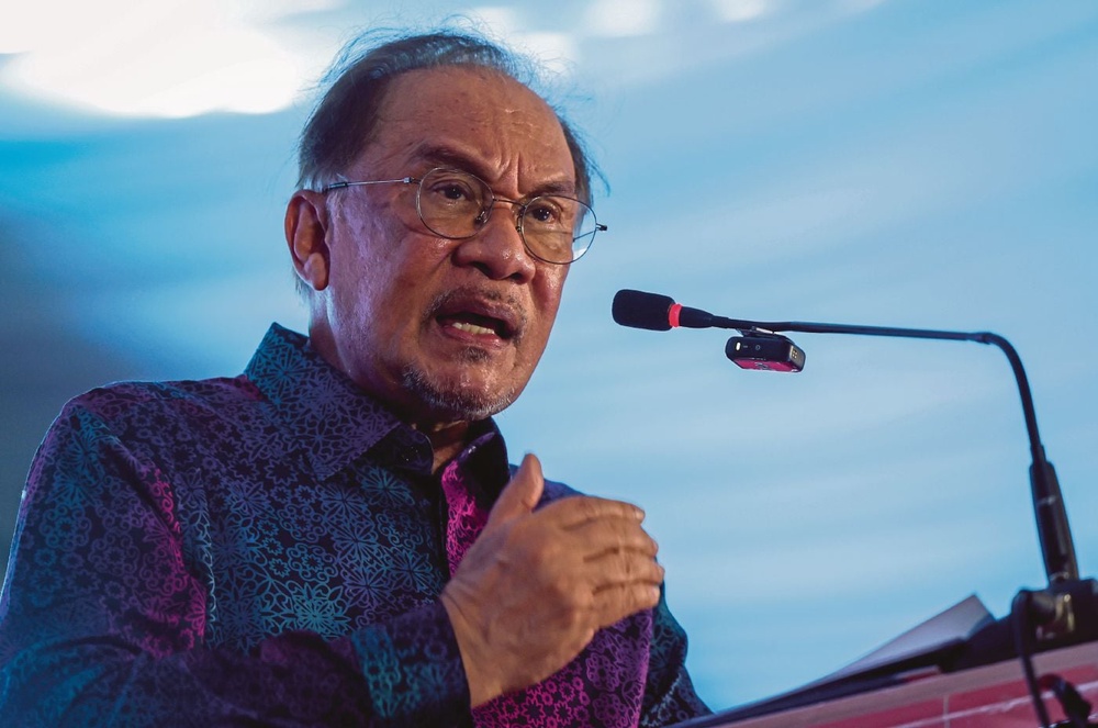 Image from: PM Anwar mahu mahasiswa bebas bersuara -“AUKU diperkenal untuk kawal Anwar Ibrahim”