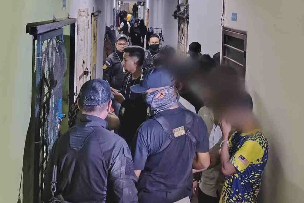Image from: Op Sasar JIM bongkar sindiket! PATI sanggup bayar RM6,000 demi masuk Malaysia secara haram