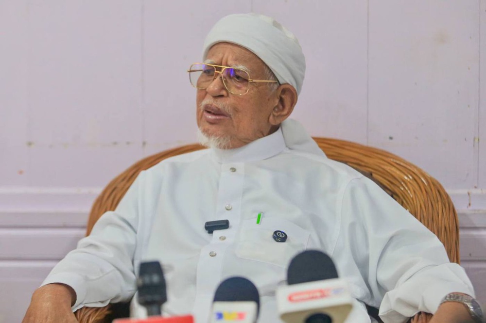 Image from: Kesatuan Pondok Kelantan tolak dakwaan Hadi -“Islam tidak kuat dengan fitnah”