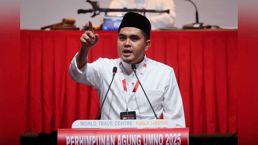 Image from: Akmal Saleh syukur dapat curi masa bersama anak – “Maafkan ayah tak dapat hantar boys selalu ke sekolah”