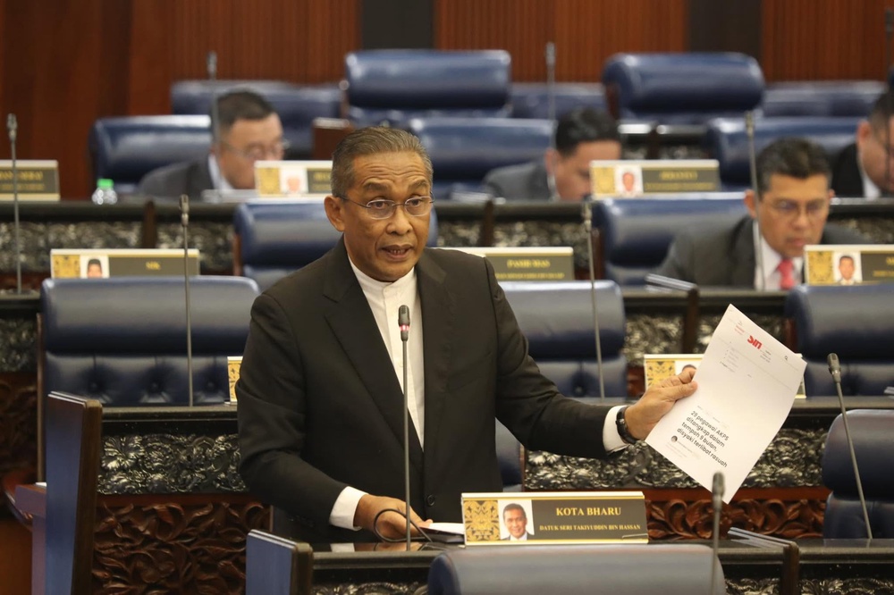 Image from: Seakan rendahkan ROS, Faizal Azumu sindir Takiyuddin -“Hanya beliau yang pandai”