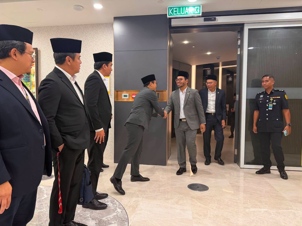 Image from: Rezeki bakal pengantin asnaf! 600 pasangan terima RM5,000 mulakan kehidupan baharu