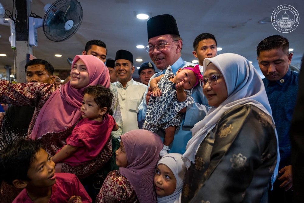 Image from: Peruntukan diberi kepada rakyat, sejak bila kita kena bagi Ahli Parlimen? – PM Anwar