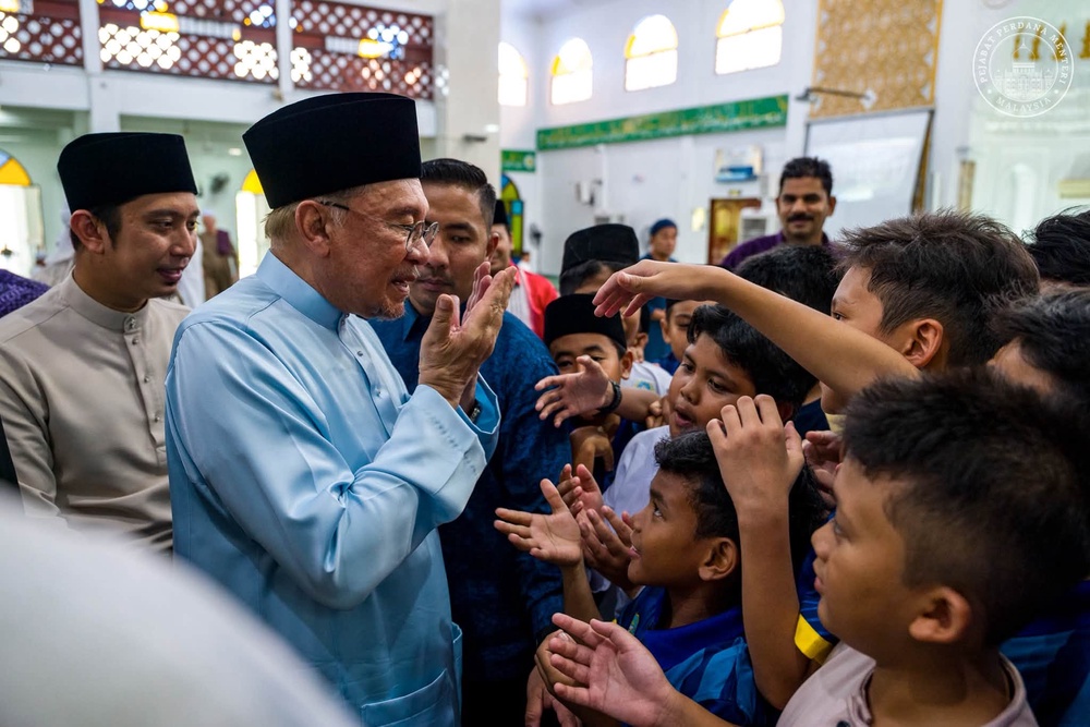 Image from: Peruntukan diberi kepada rakyat, sejak bila kita kena bagi Ahli Parlimen? – PM Anwar