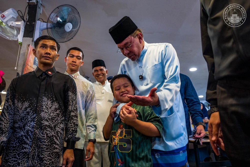 Image from: Peruntukan diberi kepada rakyat, sejak bila kita kena bagi Ahli Parlimen? – PM Anwar